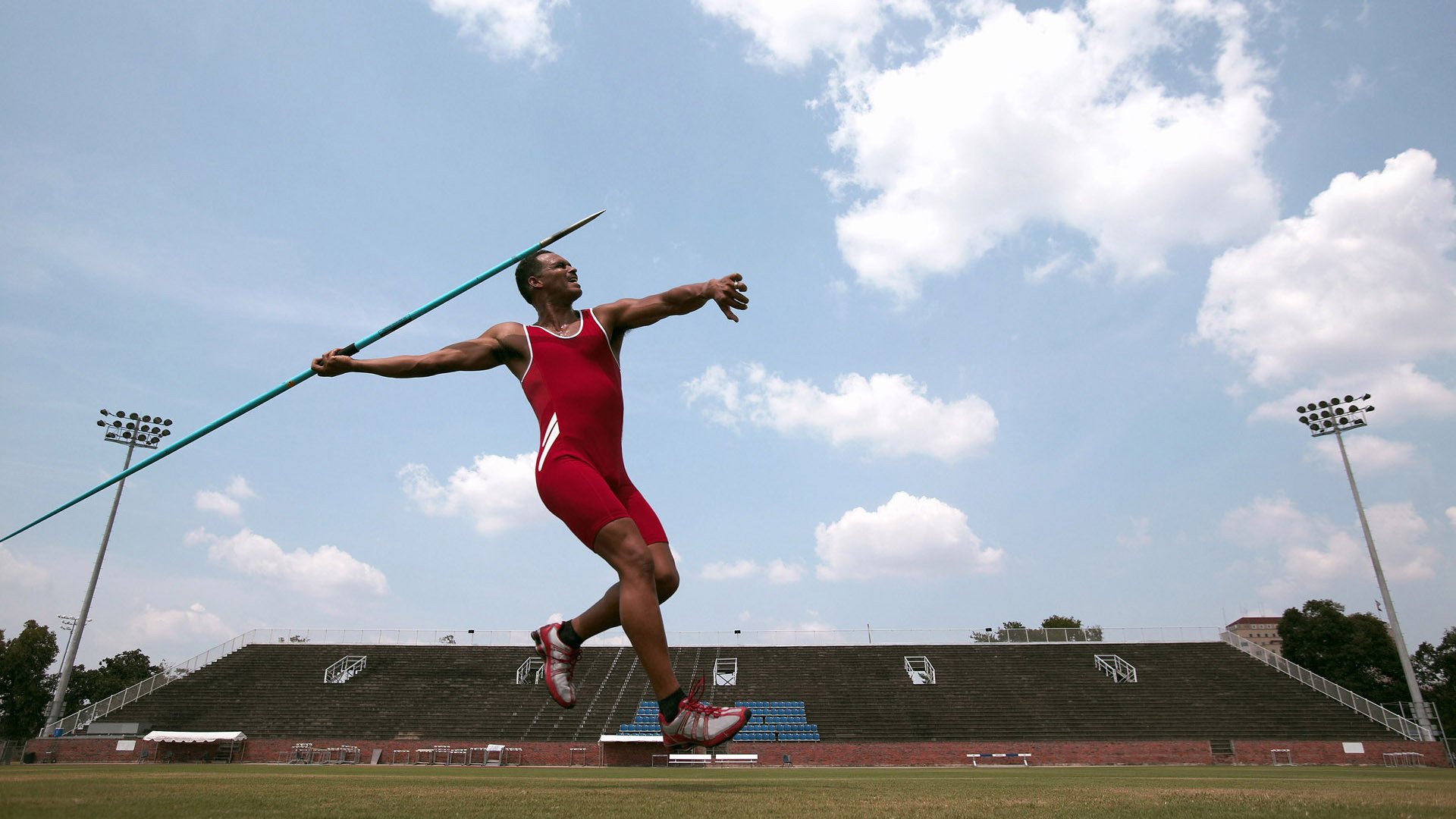 中国篮球的辉煌属于全体奋斗者，我国篮球取得的成就